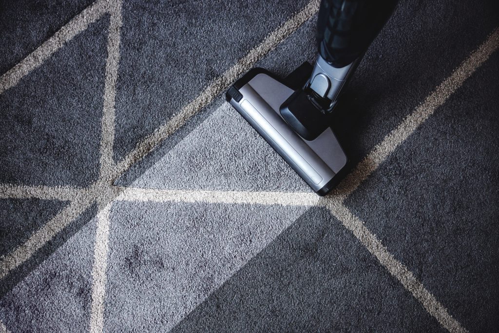 טיפים לניקוי ושמירה על שטיחים רגילים -