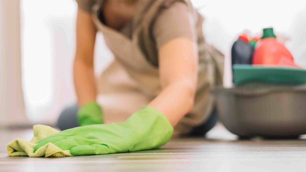מדריך לפוליש וליטוש רצפה בבית בצורה אקונומית ויעילה -