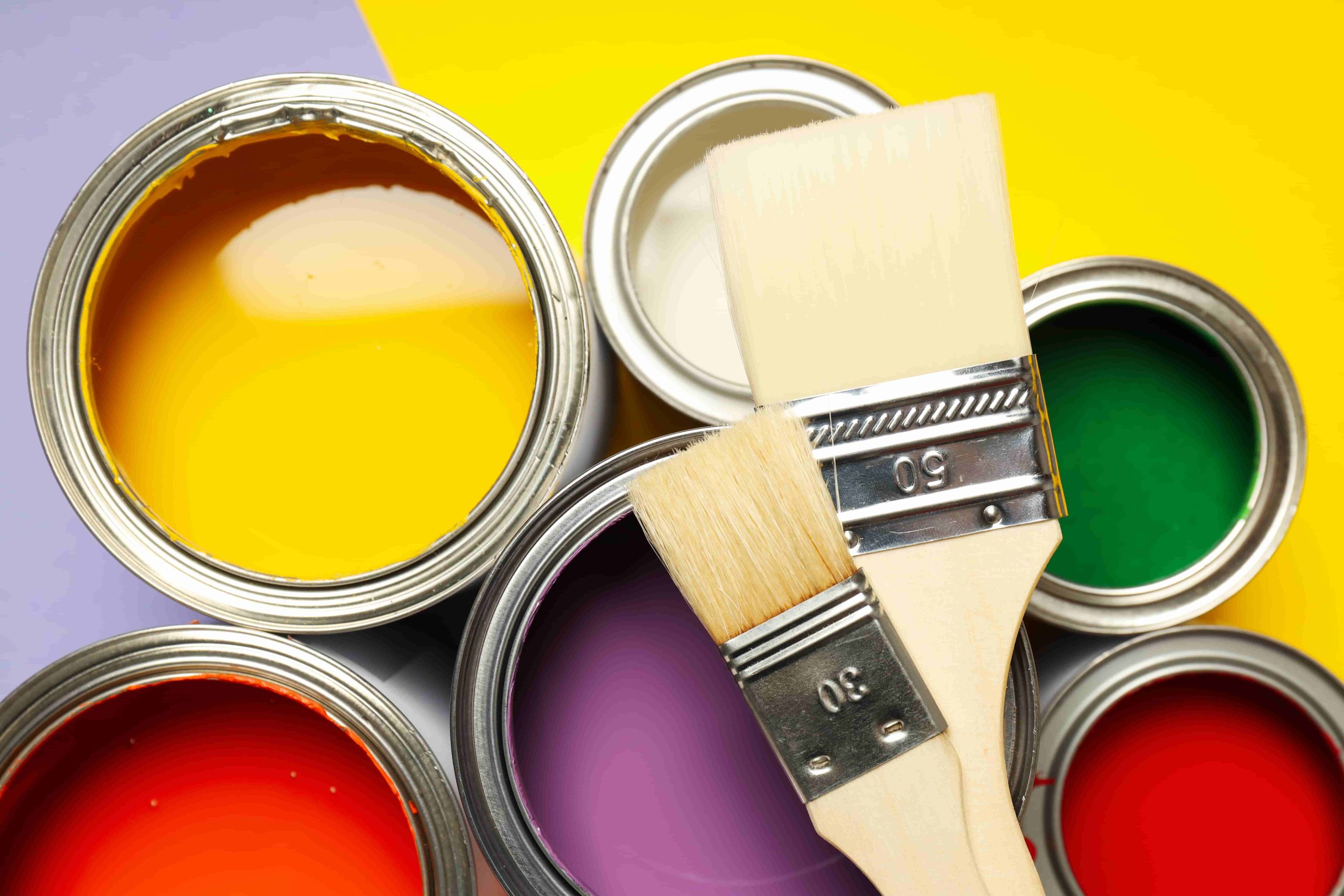אמינות ומקצועיות: שלבים חשובים בבחירת צבען לצביעת הבית -